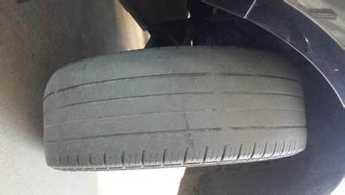 汽車(chē)爆胎不是突如其來(lái)的 這幾種征兆意味著有爆胎風(fēng)險(xiǎn)